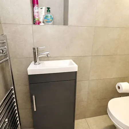 Keystone Cosy 4 Bed House Casa de Férias Manchester
