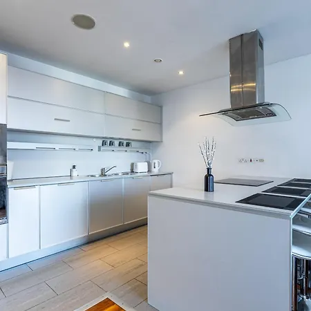 610 Hacienda Apartamento *