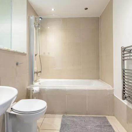 610 Hacienda Apartamento *