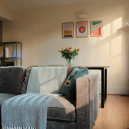 Industrial-chic Mill Conversion, Centre Apartamento *