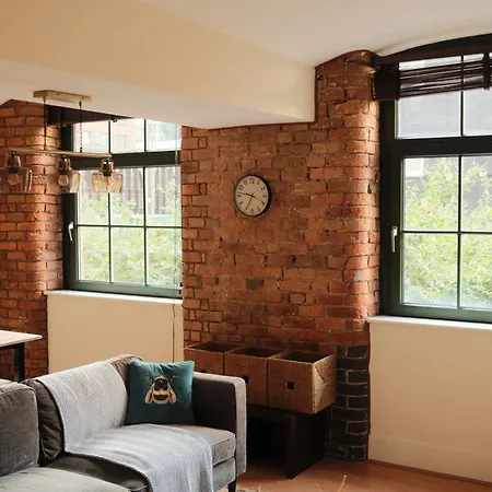 Industrial-chic Mill Conversion, Centre *