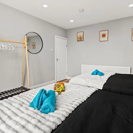 Apartamento Modern & Stylish 2-bed Flats In *