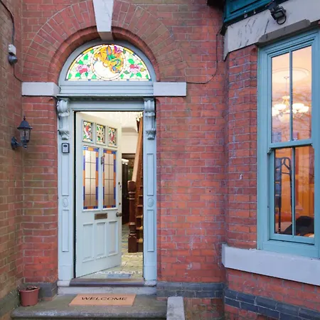 Villa Victorian Elegance At Kingscliffe, Sleeps 16