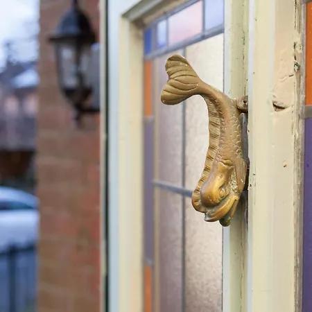 Victorian Elegance At Kingscliffe, Sleeps 16