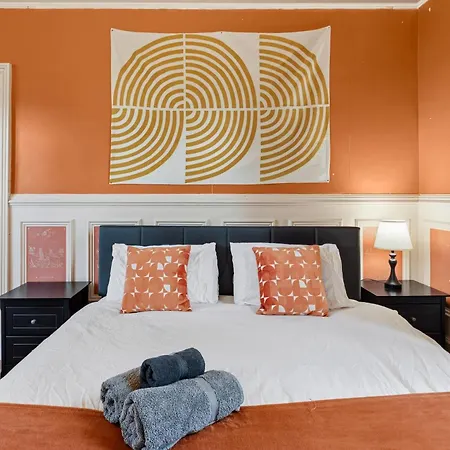 Victorian Elegance At Kingscliffe, Sleeps 16 Villa *