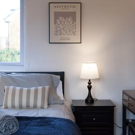 Victorian Elegance At Kingscliffe, Sleeps 16