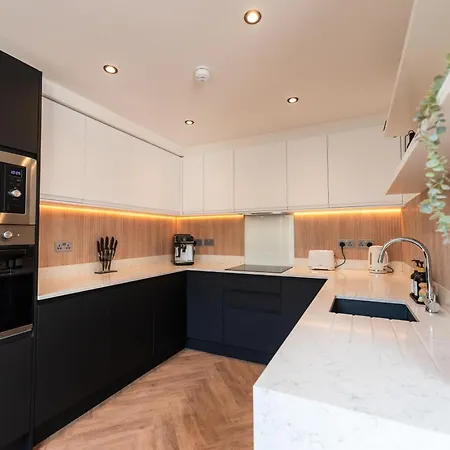 Дом отдыха Luxury 8 Bed *