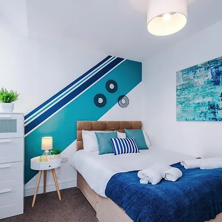 شقة Cosy 2br In Center - With Wifi, Kitchen & Parking مانشستر