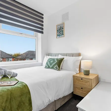 Casa vacanze Lux 3 Bd House, Sleeps 8, Free Parking, Perfect For Contractors, Families, Near And Etihad *