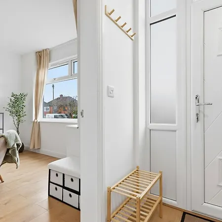 Lux 3 Bd House, Sleeps 8, Free Parking, Perfect For Contractors, Families, Near And Etihad Casa vacanze