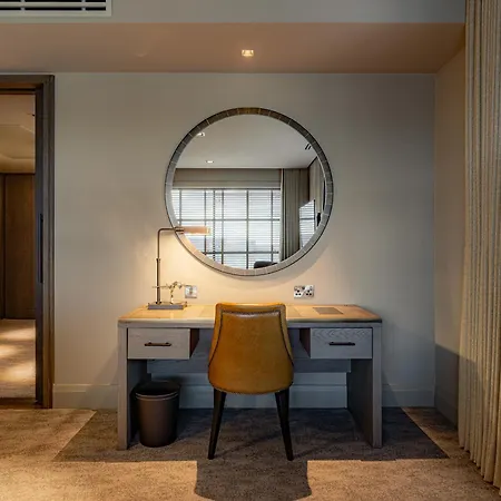 Dakota Airport Szálloda 4*