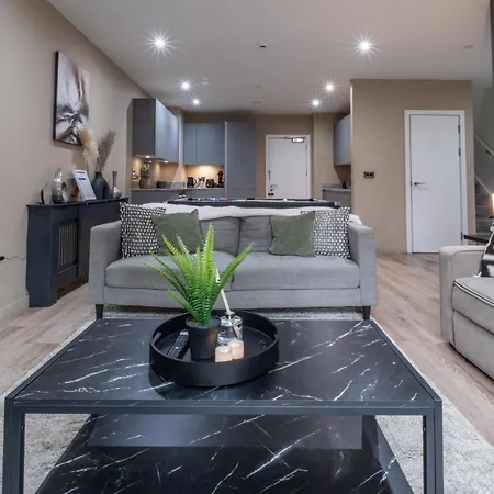 Autumn City Escape Pool Table Sleeps 8 Manchester