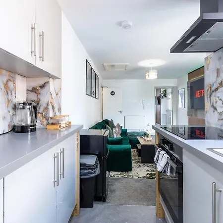 Apartment The Emerald 1br Near Etihad & Coop Live *