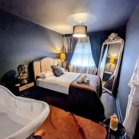 Casa vacanze Spacious 2 Bedroom House Sleeps 4 L On-street Parking L The Cosy Corner Nationwide