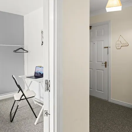 Apartman Arosa Escape- Modern2 Bed Suite,sleeps 5,free Parking,ps4,kingbed,wifi,near Christies