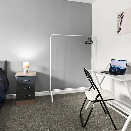 Apartman Arosa Escape- Modern2 Bed Suite,sleeps 5,free Parking,ps4,kingbed,wifi,near Christies