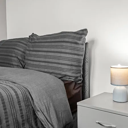 Apartman Arosa Escape- Modern2 Bed Suite,sleeps 5,free Parking,ps4,kingbed,wifi,near Christies
