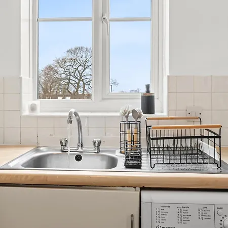 Apartman Arosa Escape- Modern2 Bed Suite,sleeps 5,free Parking,ps4,kingbed,wifi,near Christies *