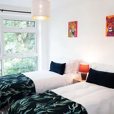 The Prestwich Pad By House Of Josef 公寓