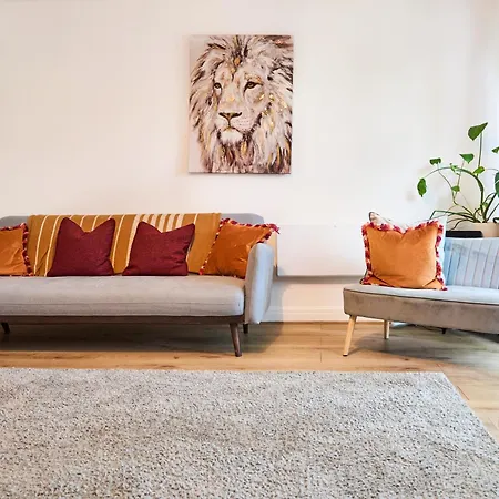 The Prestwich Pad By House Of Josef 公寓
