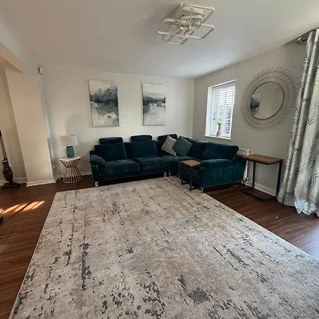 Spacious 4br House With Canal Views & Garden * Manchester