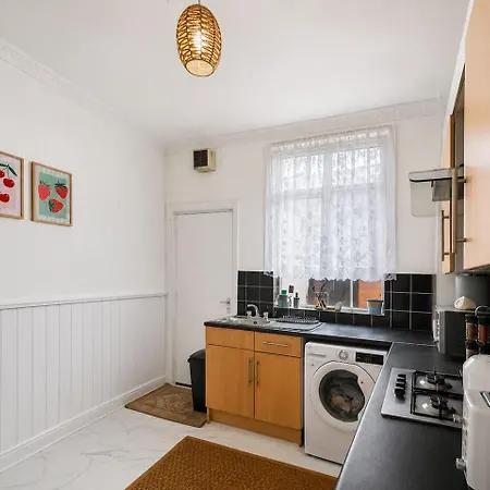 Сasa de vacaciones 2 Bdr 7 Min To Centre Parking Workspace *
