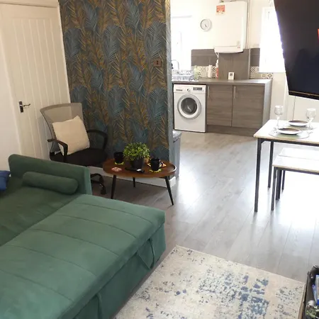別荘 2bdr House 4 Beds & Sofa With 3 Tvs Netflix Ps4 Free Parking Near Mcr Ao Arena *