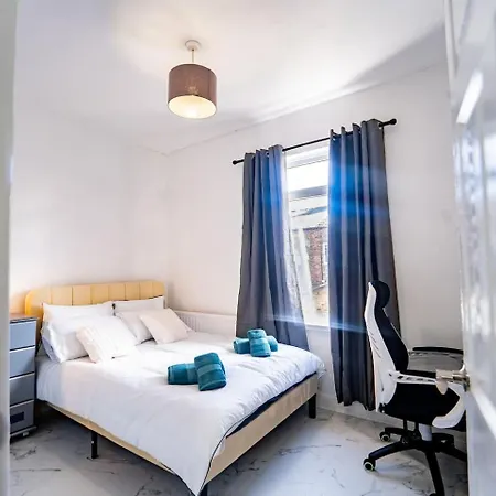 Сasa de vacaciones 2 Bdr 7 Min To Centre Parking Workspace *