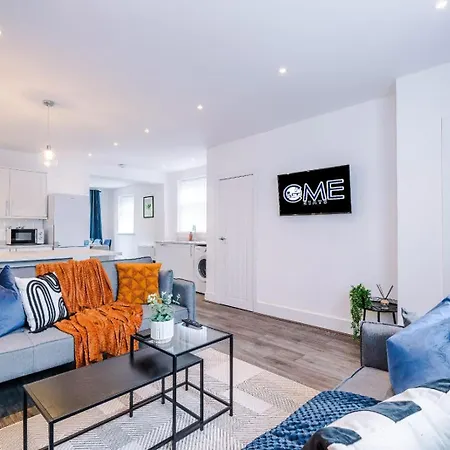 Casa de Férias 3Br House Near Etihad Stadium And Co-Op Live With Free Parking
