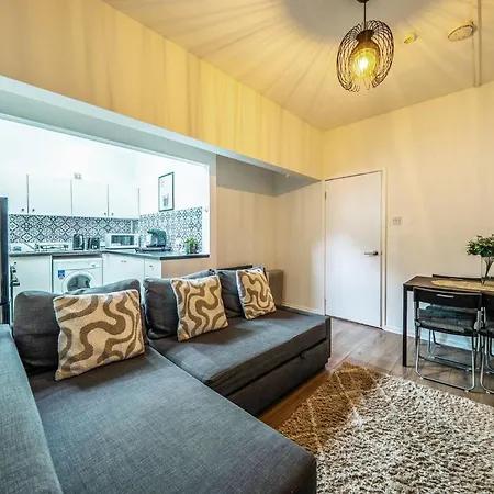 In Cite Center * Manchester