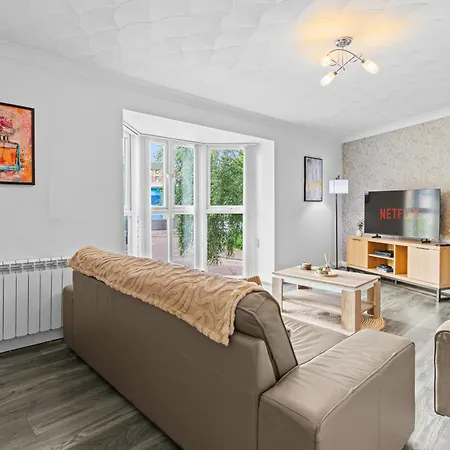 2br Long Perks Free Parking Prime Spot マンチェスター