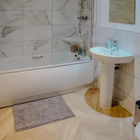 Ξενοδοχείο με διαμερίσματα Modern Salford Flat