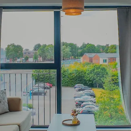 Ξενοδοχείο με διαμερίσματα Modern Salford Flat Μάντσεστερ