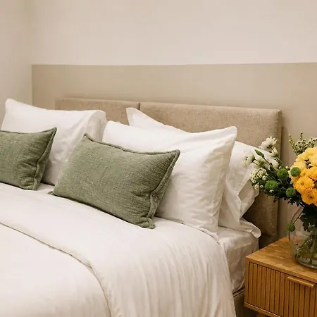 Casa de Férias Spacious 3-bed - Ps5 -sleeps 8 - Near Etihad - Near Centre