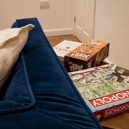 Spacious 3-bed - Ps5 -sleeps 8 - Near Etihad - Near Centre Manchester