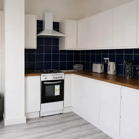 Tatil Evi Large 7 Bedroom House! Parking. Close2city Centre