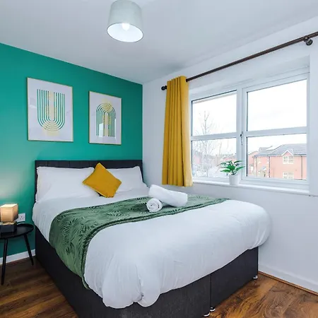 بيت للعطل 5Bed 35Bath Mnthlydisc Bigdriveway Chorlton *