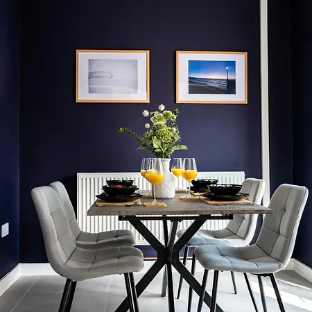 Stylish 2br Home, 10 Mins To Etihad Stadium Casa vacanze Manchester