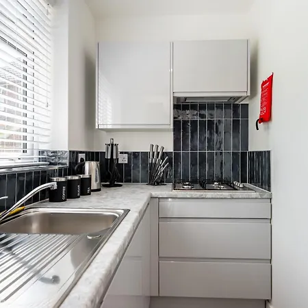 Stylish 2br Home, 10 Mins To Etihad Stadium Manchester