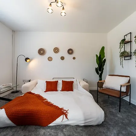 Stylish 2br Home, 10 Mins To Etihad Stadium * Manchester