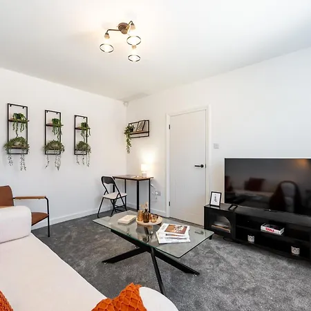 Stylish 2br Home, 10 Mins To Etihad Stadium *