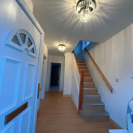 House Sleeps 1 With Parking Manchester