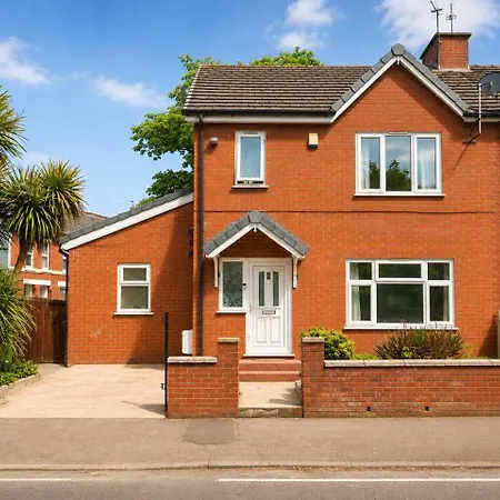 6bdr House In Old Trafford Sleeps 15 Parking * Manchester