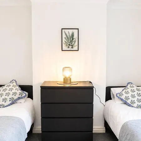 6bdr House In Old Trafford Sleeps 15 Parking Prázdninový dům *