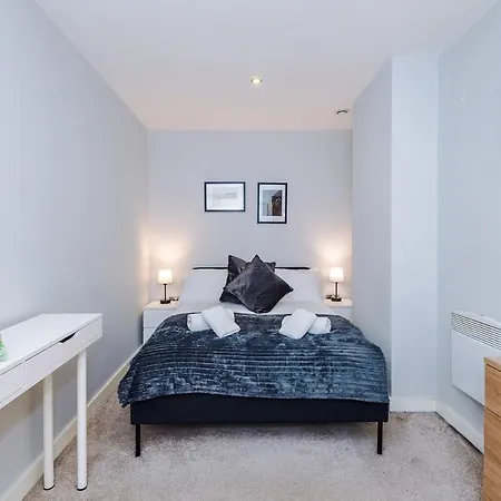 Modern 2br Sleeps 4 Deansgate بيت للعطل مانشستر