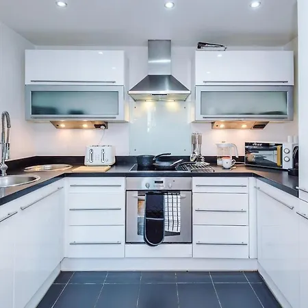 Casa de Férias Modern 2br Sleeps 4 Deansgate *