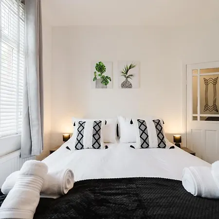 Tatil Evi 4 Bed Team L Free Parking L Families L Discounted, Free Early And Late Check In - Outs And Vouchers Included