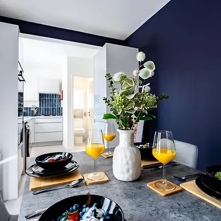 Stylish 2br Home, 10 Mins To Etihad Stadium Casa de Férias *