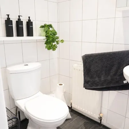 6bdr House In Old Trafford Sleeps 15 Parking Casa de Férias