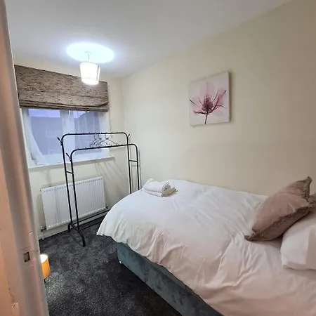 Tatil Evi Welcome To Beauty Haven Short